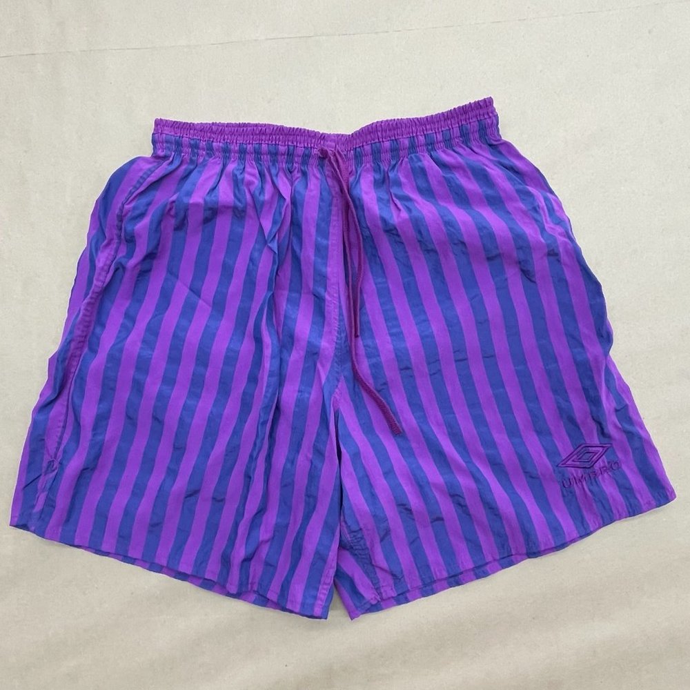 RARE 90's Vintage Umbro Stripe Short